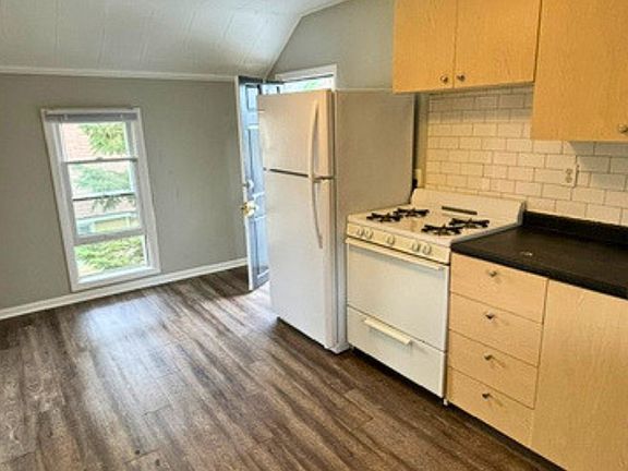 5th image of 1006 Douglas St NW APT 2