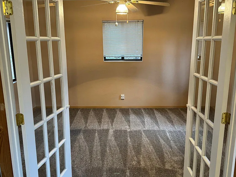 950 S Milton Ave — Photo 27