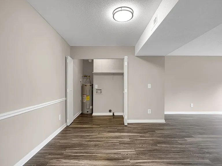 Windtree Apartment Homes — Photo 33