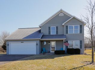 27542 Manchester Cir, Paw Paw, MI