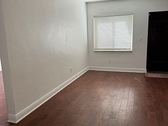 3rd image of 6815 SW 28th Ter