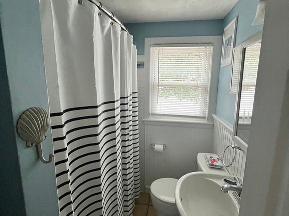 3rd image of 253 Main St #8
