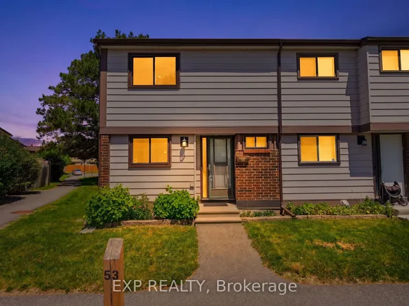10 Fieldgate Dr #A, Ottawa, ON K2J 1L5