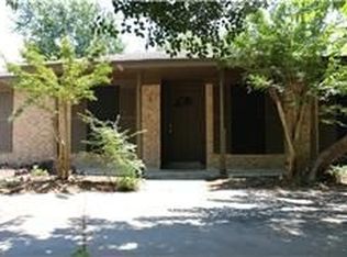 4913 Oak St, Seabrook, TX 77586