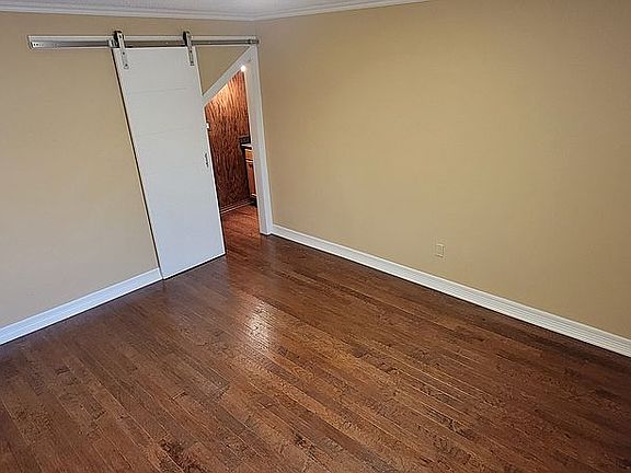 5th image of 1203 Neal Pickett Dr