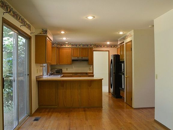 5th image of 18224 NE 200th St