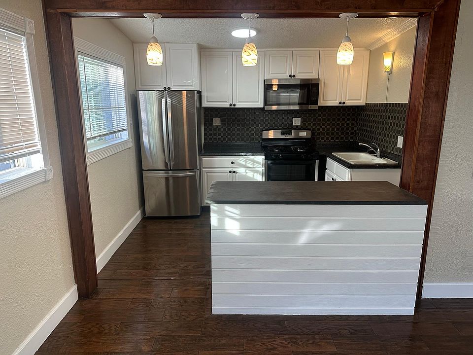 1st image of 732 Raven St #732