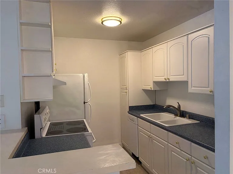 3602 W Estates Ln #306 — Photo 2