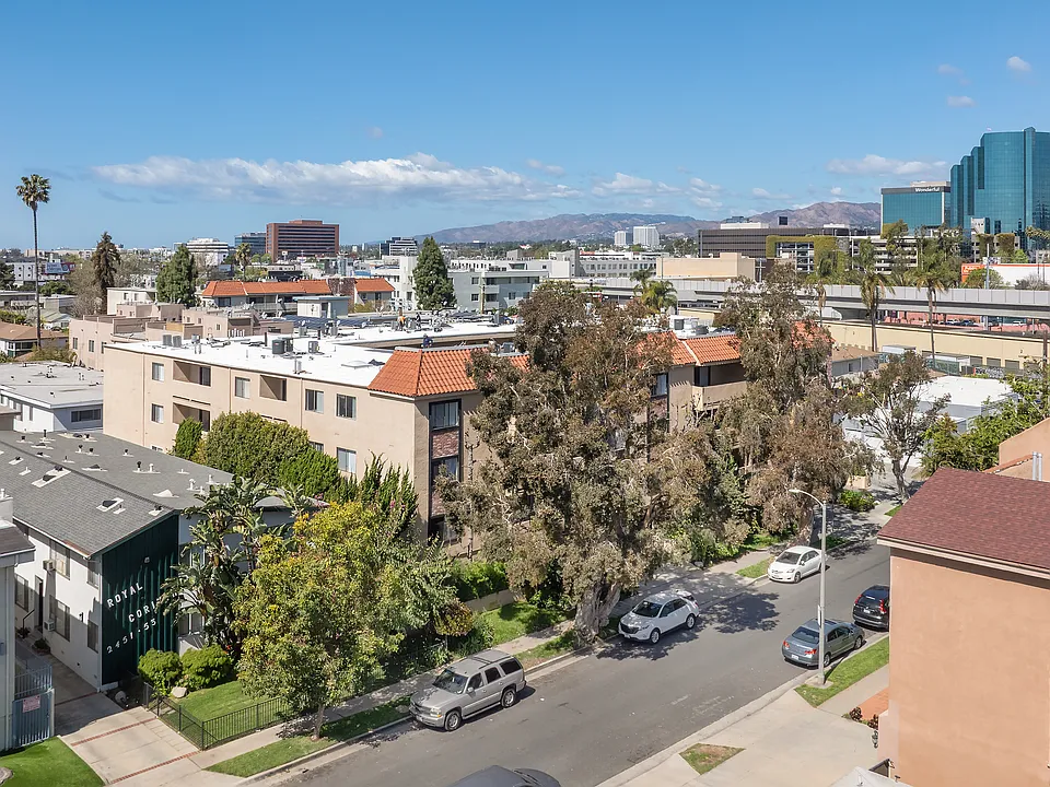 Corinth Avenue Apartments