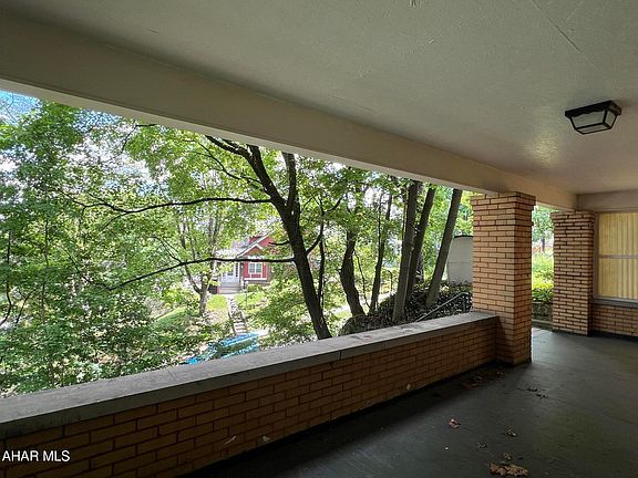 3rd image of 3202 Broad Ave