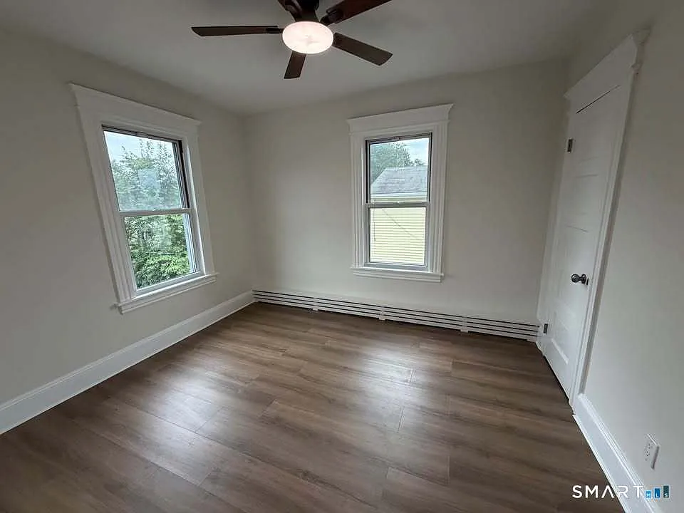 2 bed, 1.0 bath, 1000 sqft, $2,500 — Photo 2