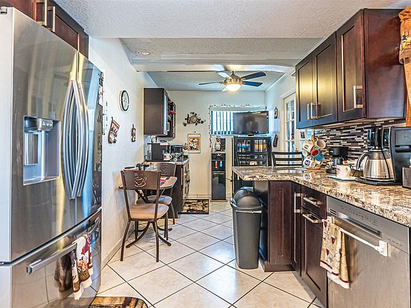 4th image of 11421 NW 29th Place