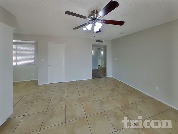 5th image of 3729 W North Ln