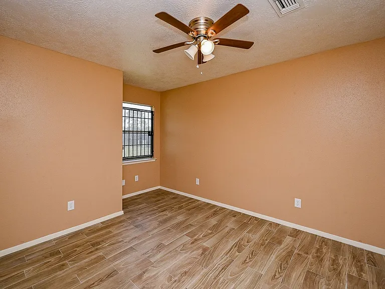 2667 Grand Canyon Dr — Photo 24
