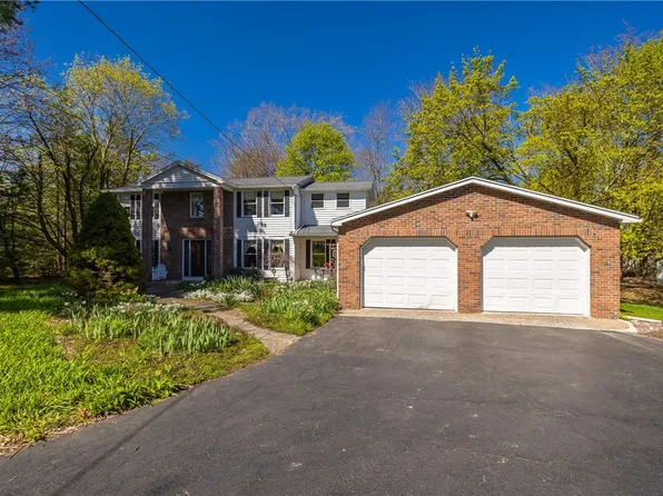 415 Baker Rd, Webster, NY 14580