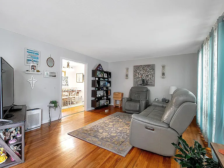 3520 E Skinner St — Photo 2