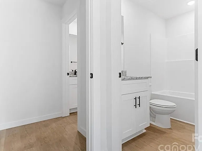 426 2nd St SW — Photo 11