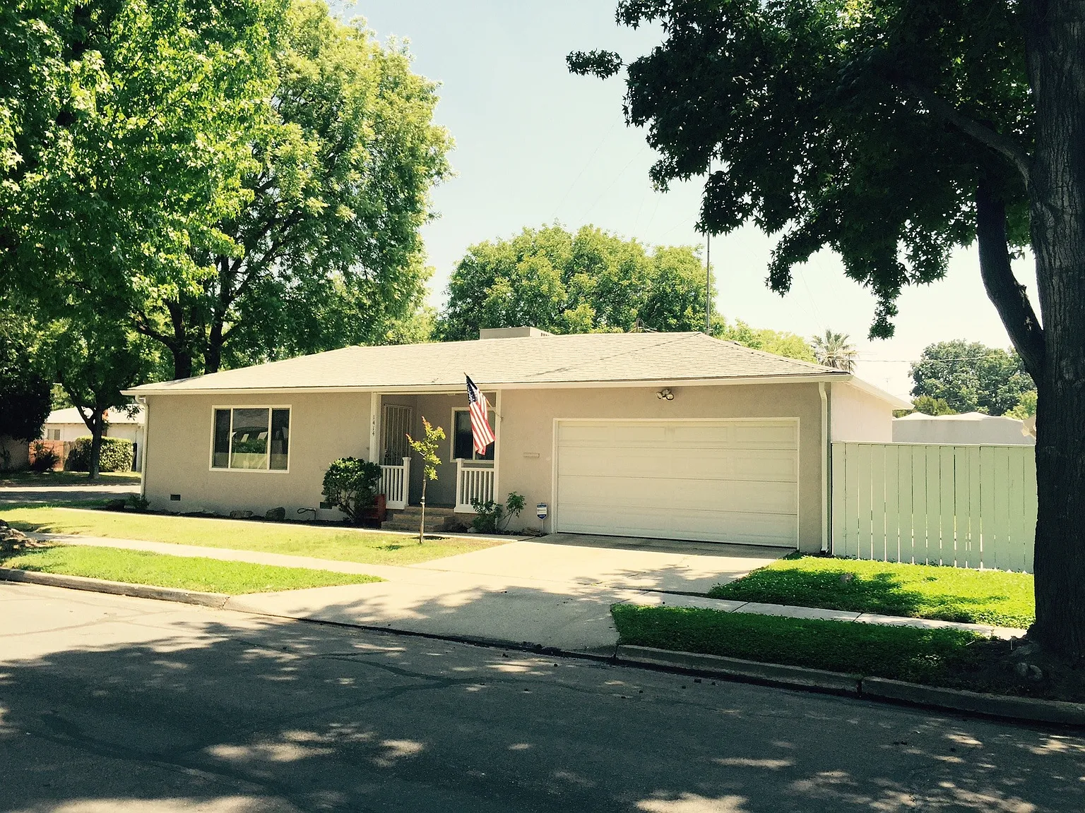 1414 Bowen Ave photo 1