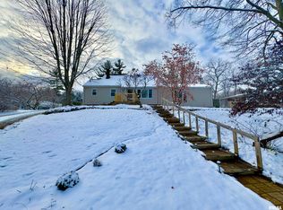 3225 6th St, Moline, IL 61265