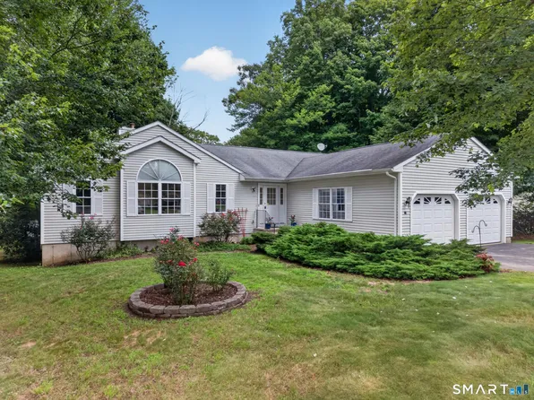 11 John W Luty Drive, Montville, CT 06370