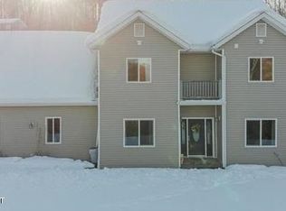 811 Bloomingwoods Dr, Fairbanks, AK 99709