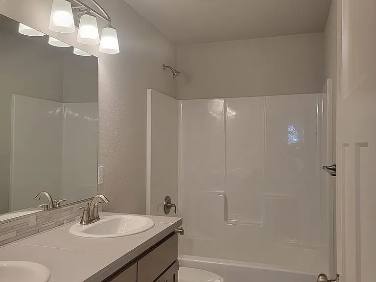 1522 Nolan Ave SE — Photo 9