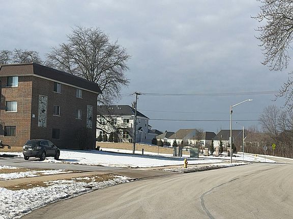 5th image of 239 N Mill Rd APT 108