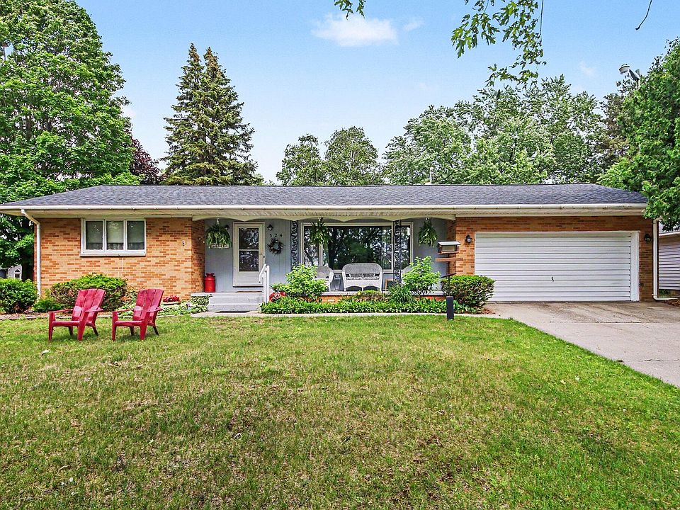 1st image of 324 Fair Lane Dr NW