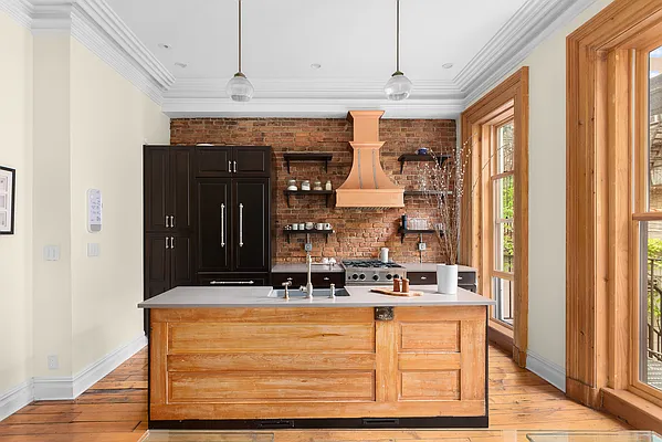 Rented by Compass | media 2