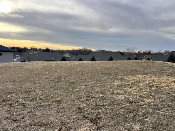 2915 Pinnacle Dr, Norfolk, NE 68701