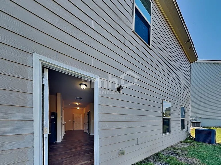 223 Maxton Ave — Photo 20