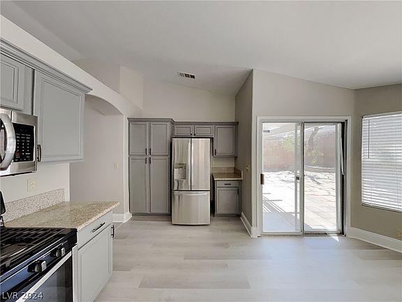 5th image of 6641 Bush Clover Ln