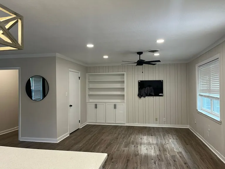 375 Sherwood Forest Blvd — Photo 3