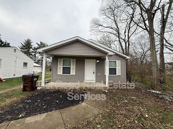 3rd image of 2224 Whittier St