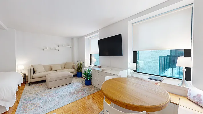 Rented by Compass | media 1