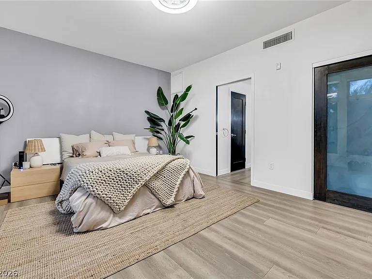 8925 W Flamingo Rd #201 — Photo 14
