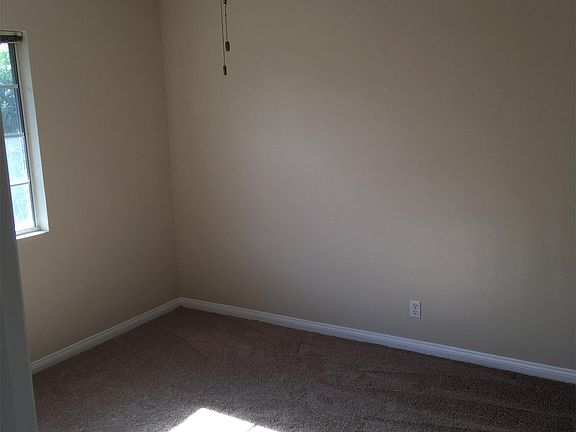 4th image of 4531 Hillside Ave