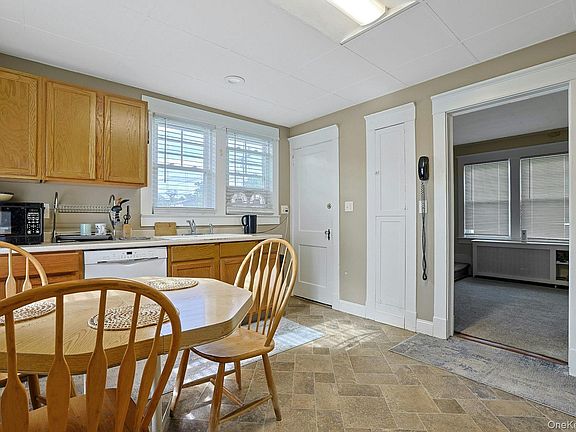 4th image of 65-69 N Grant Avenue