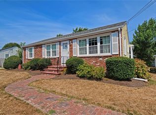 23 Narrows Rd, Bristol, RI 02809