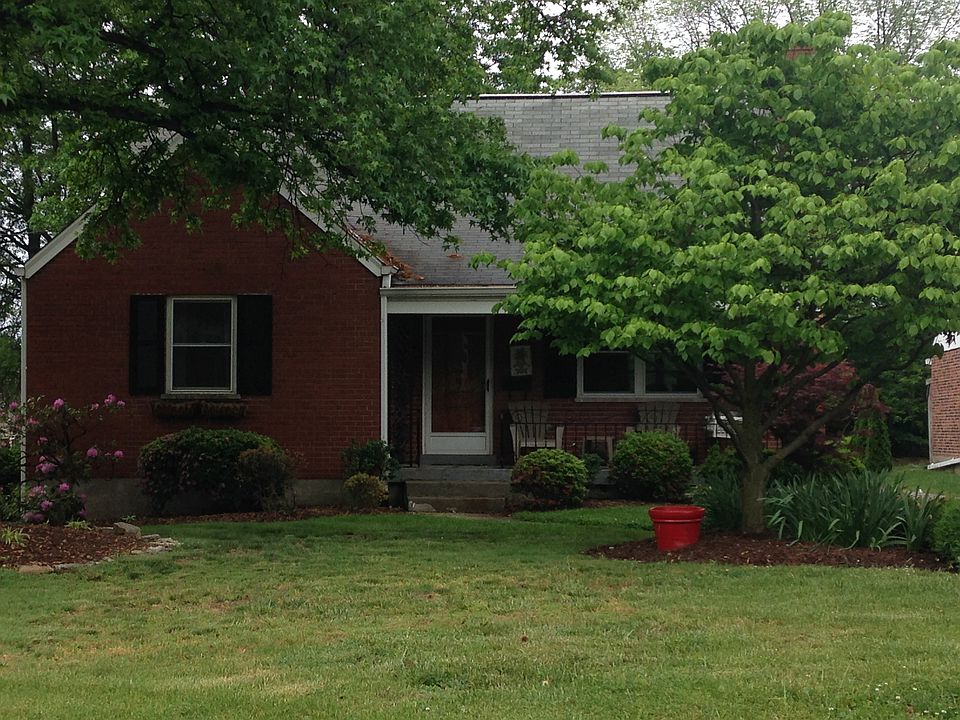 1st image of 30 Carran Dr