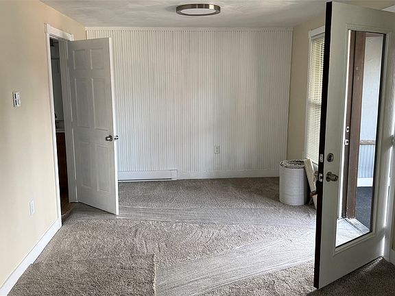 3rd image of 12 1/2 N Loder Ave