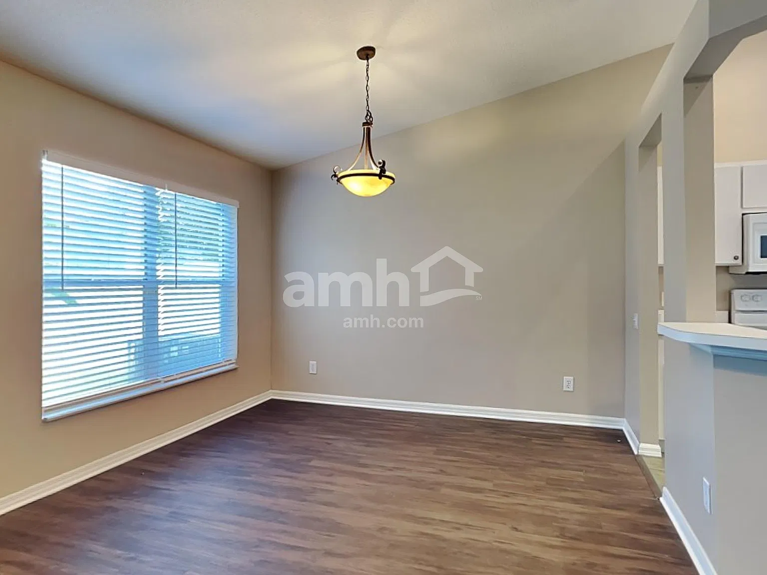 3 bed, 2.0 bath, 1530 sqft, $2,350 — Photo 4