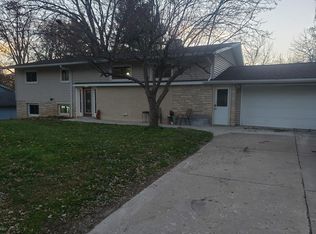 709 Riverview Ave, La Crescent, MN 55947