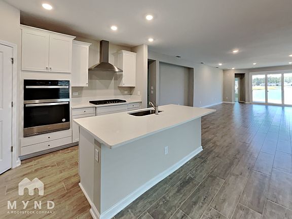 3rd image of 475 Whirlwind Place St