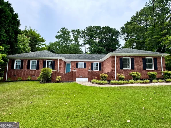 2694 Amberly Way, Snellville, GA 30078
