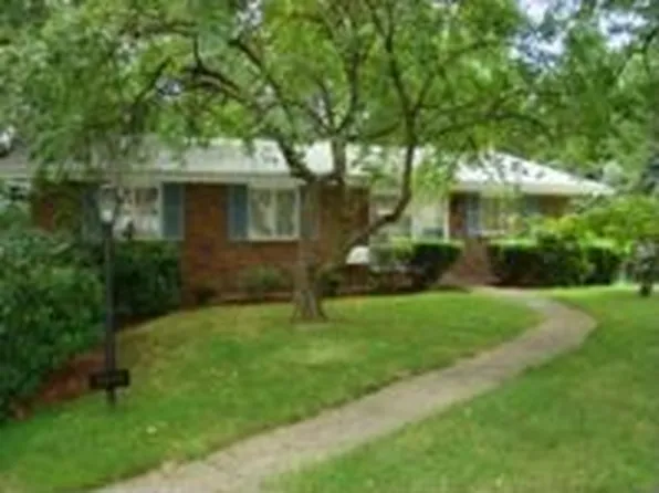 3929 Cape Cod Dr, Pittsburgh, PA 15239