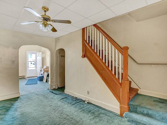 5th image of 142 W Girard St