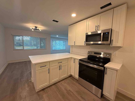 5th image of 5477 Carlson Dr