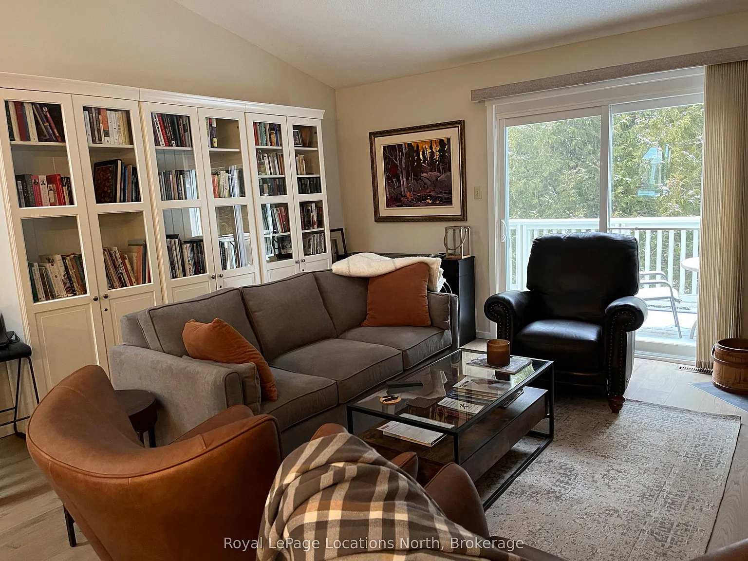 149 Fairway Cres — Photo 3