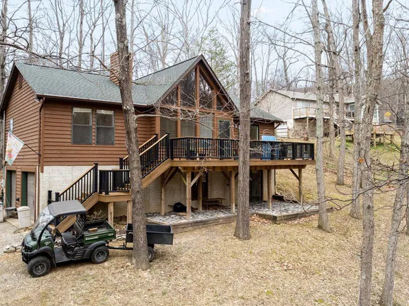 293 Sour Mash Rd, Harpers Ferry, WV 25425